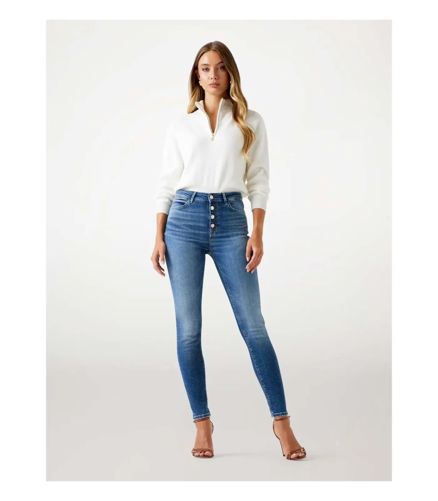 DAMES GUESS 1981 Exposed Button