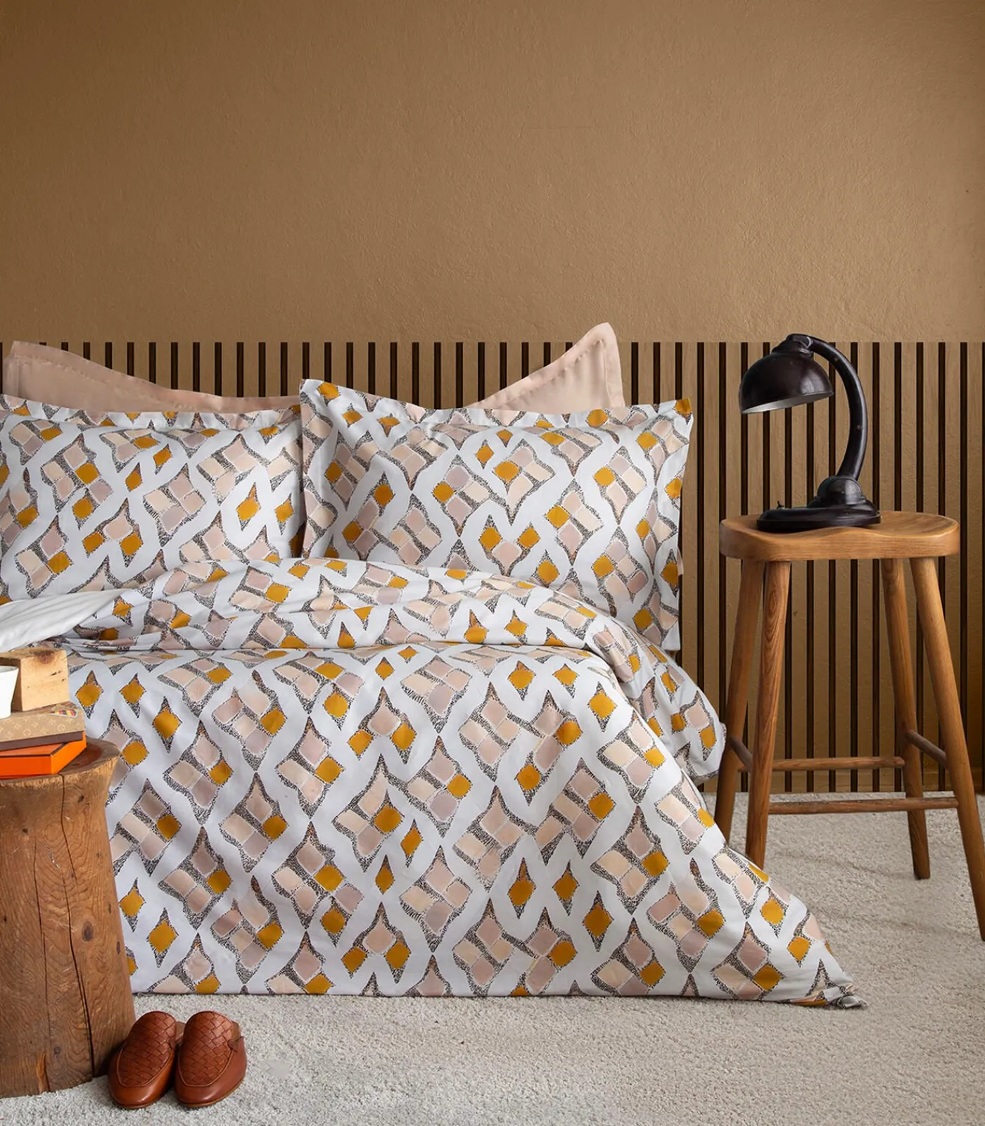 Blanc Avenue 2 persoons beddengoed 240x220 cm+2 kussenslopen 63x63 cm katoensatijn