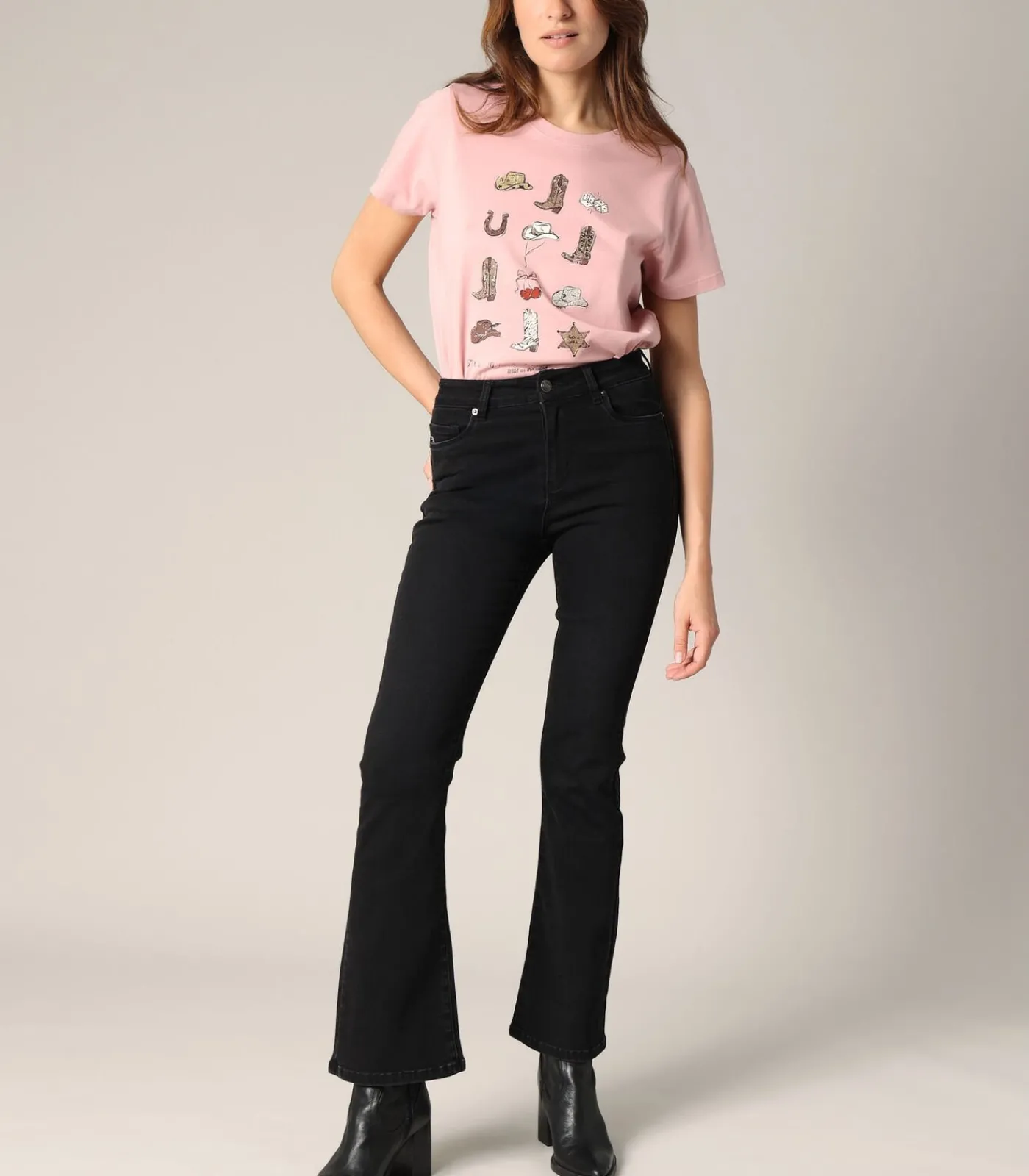 ALICIA - Uitlopende jeans met een flatterende en comfortabele pasvorm DAMES Jeans