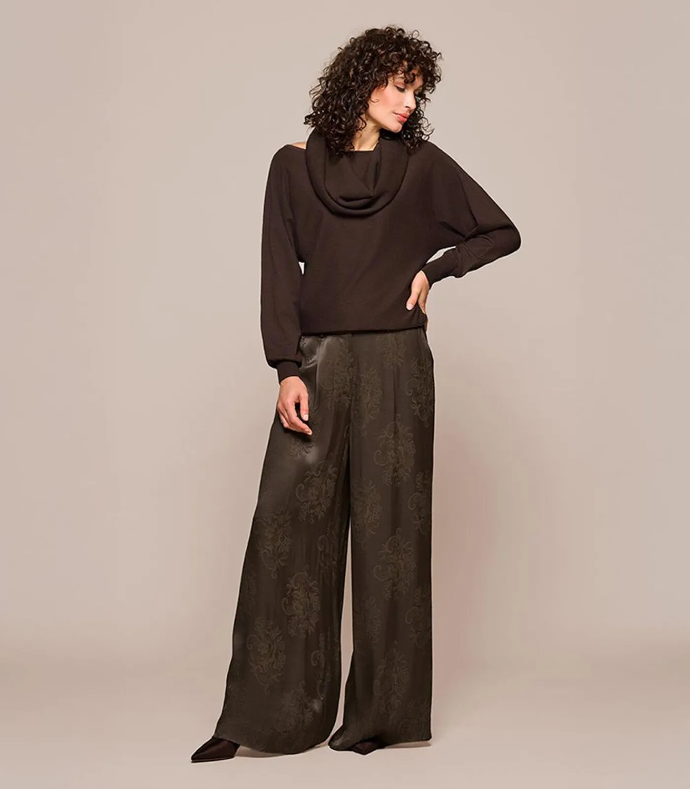 Online Angelina Trui Donkerbruin DAMES Truien & Cardigans