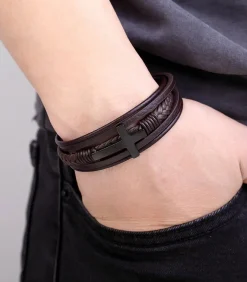 Armband Heren - Bruin Leer met Zwart Kruis - 23cm Heren Armbanden