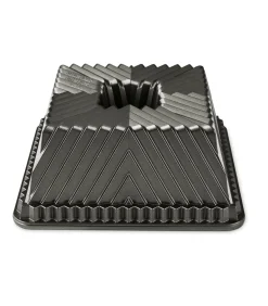 Nordic Ware Bakvorm Bundt Squared Pan 22 x 22 cm / 2.4 liter