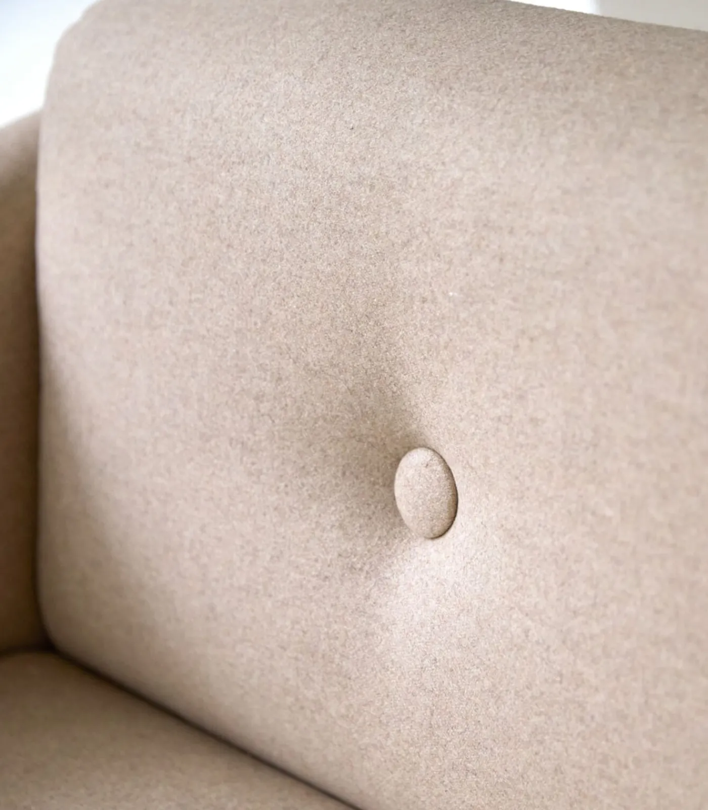 Tikamoon Bjorn - Fauteuil in massief eiken en ecru stof