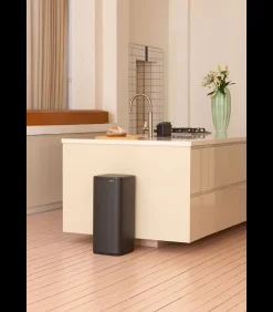 Clearance Bo Touch Bin, 30 liter - Mineral Infinite Grey Manden En Bakken