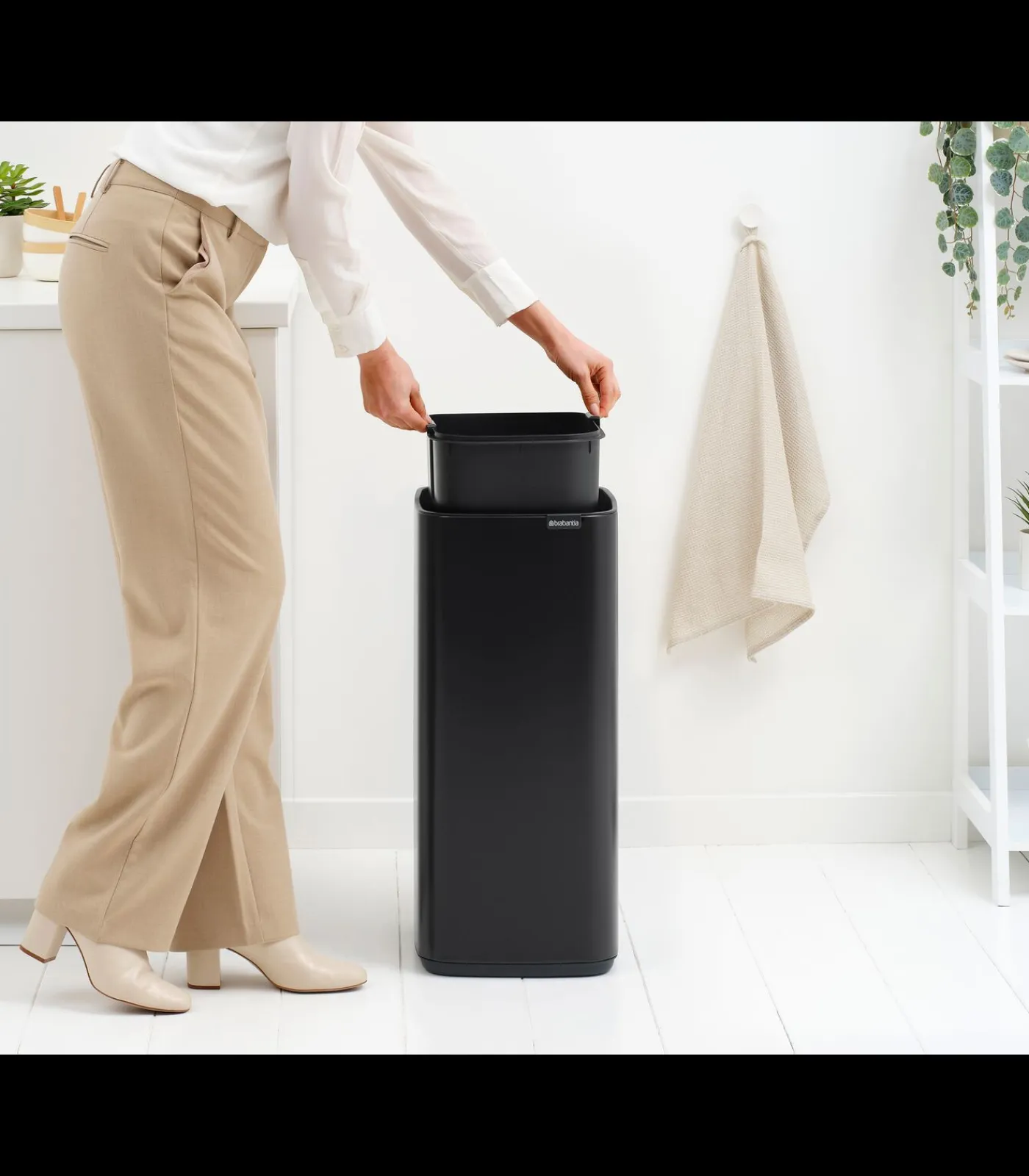 Online Bo Touch Bin, 30 liter - Matt Black Manden En Bakken