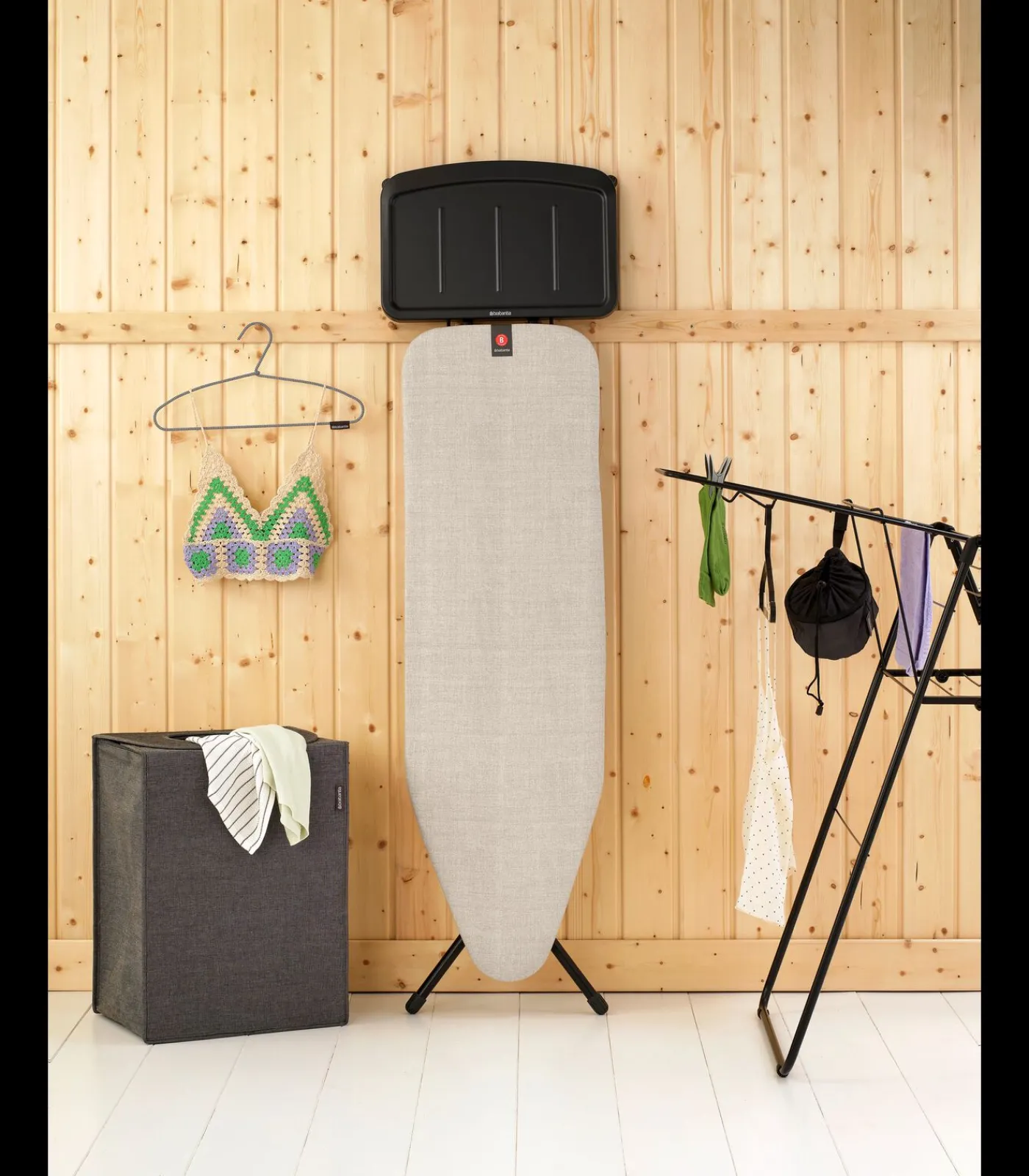 Brabantia Strijkplank B, 124x38 cm, solide stoomunithouder - Denim Grey