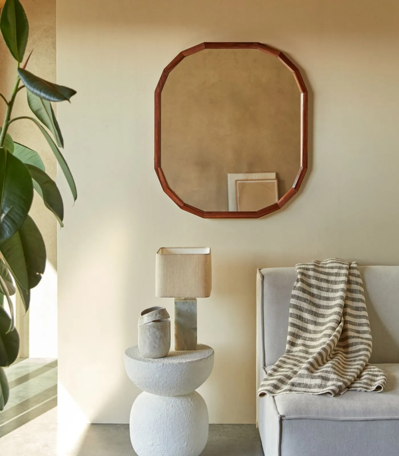 Tikamoon Decoratieve spiegel in massief palissanderhout 80x70 cm Jade