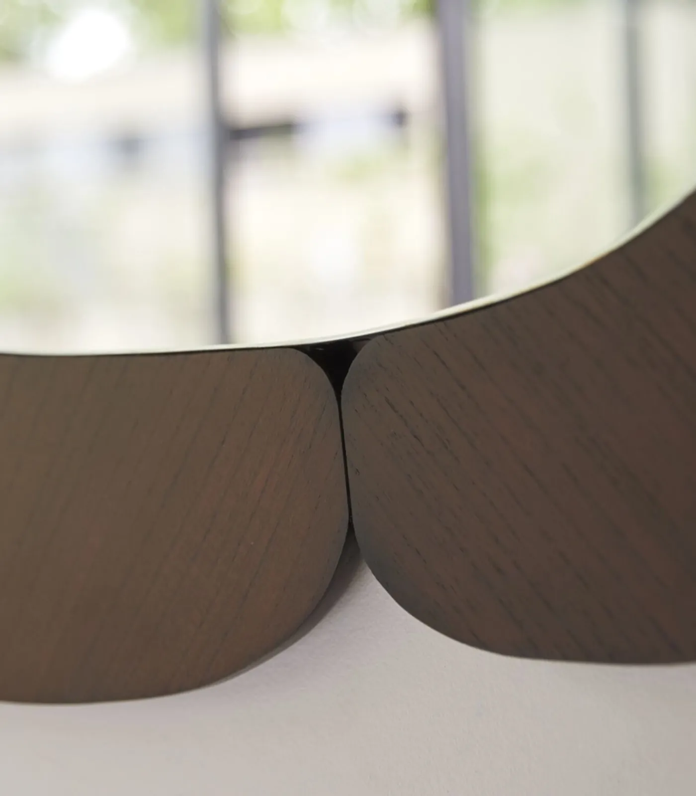 Tikamoon Eda - Ovale spiegel in donker mindihout 115 x 75 cm