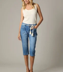 DAMES Deeluxe ELARA - Lange, casual bermudashort van slim-fit blauw denim