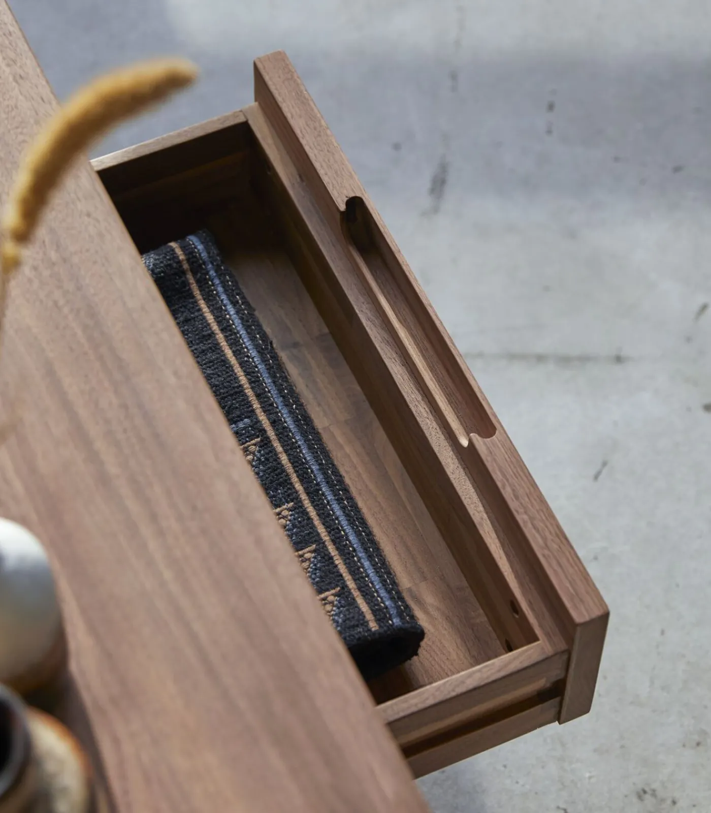 Clearance Ellie - Tv-meubel van massief notenhout 180 cm Meubels