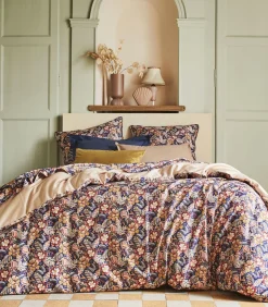 Clearance Folk Flowers - Laken in katoen satijn met print 180x290cm Lakens