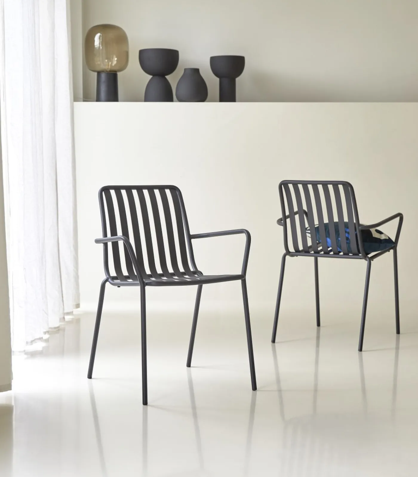 Hot Gaby - Zwarte metalen fauteuil Stoelen