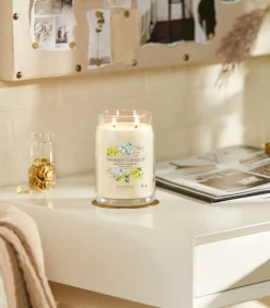 Yankee Candle Geurkaars Midnight Jasmine Signature Medium Jar