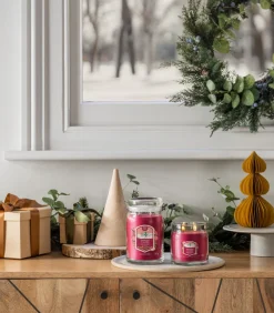 Discount Geurkaars Santa on Skis Signature Medium Jar Kaarsen & Kaarshouders