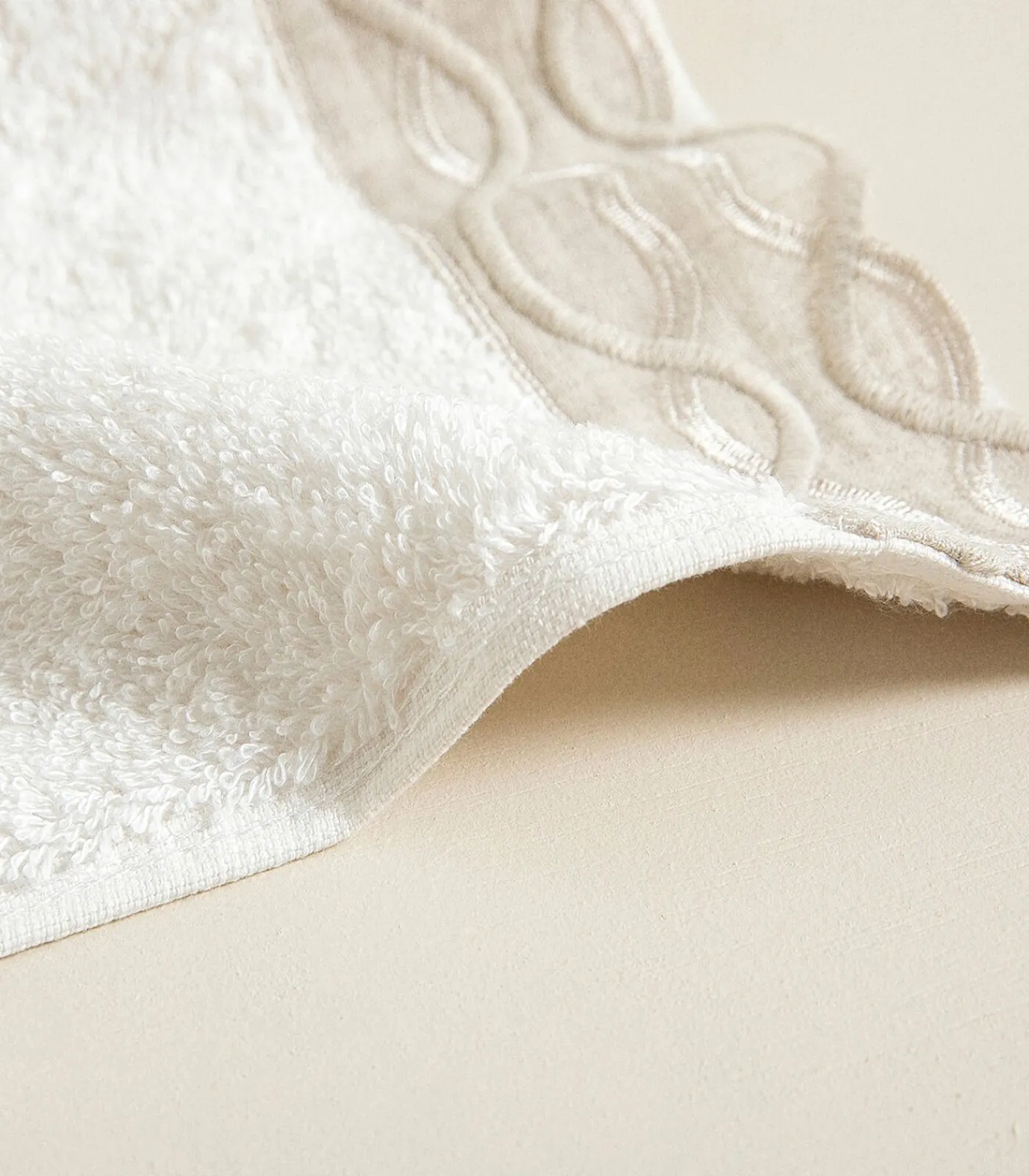 Chakra Gezichtshanddoek Border 50x90 cm Ecru