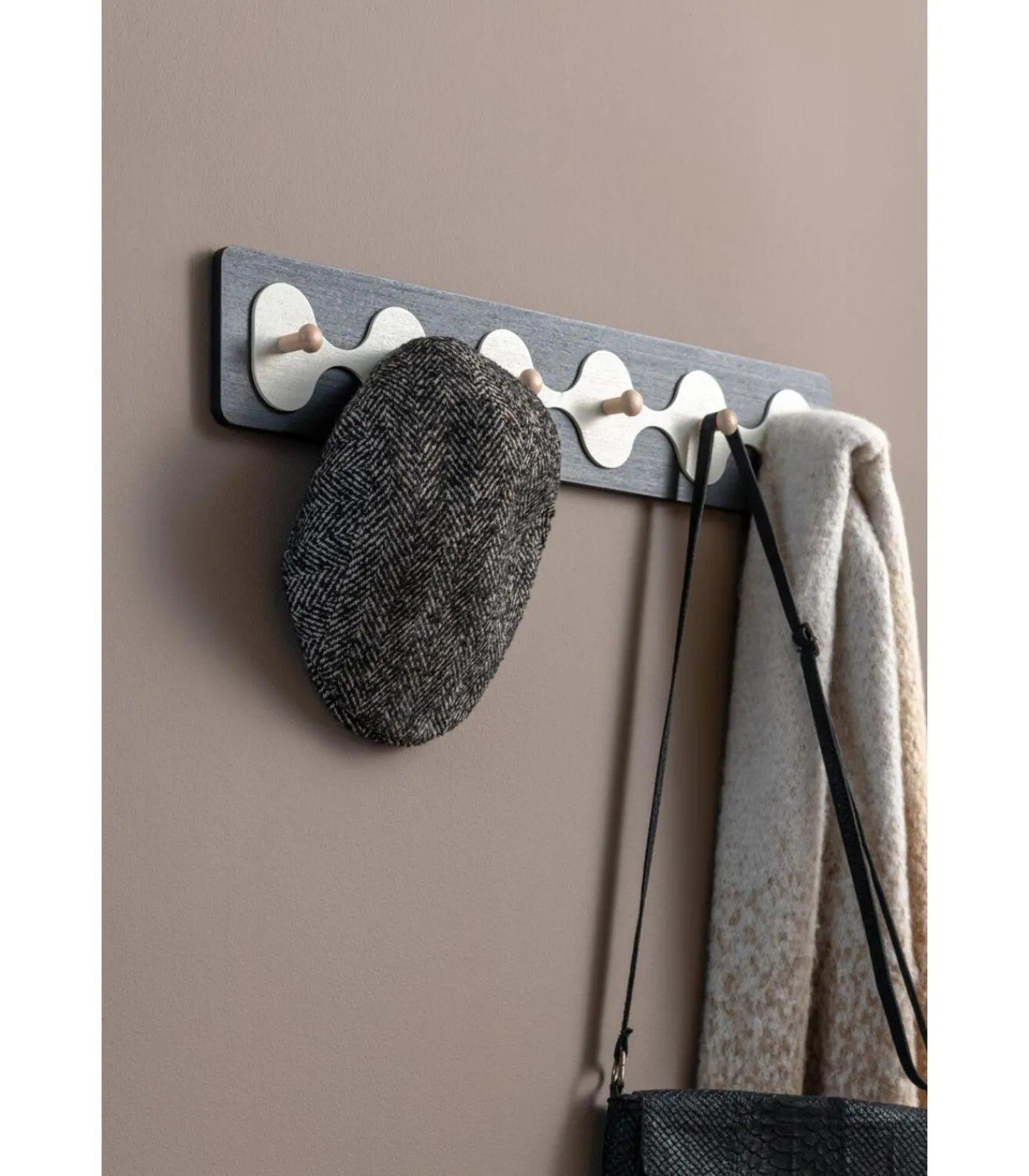 Present Time Kapstok Rizar Large - Zwart - 60x4.5x11.5cm