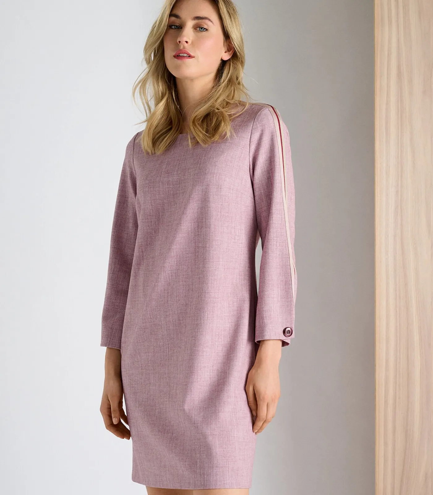 DAMES Marie Méro Kleedje in roze met contrastlint op de schouders