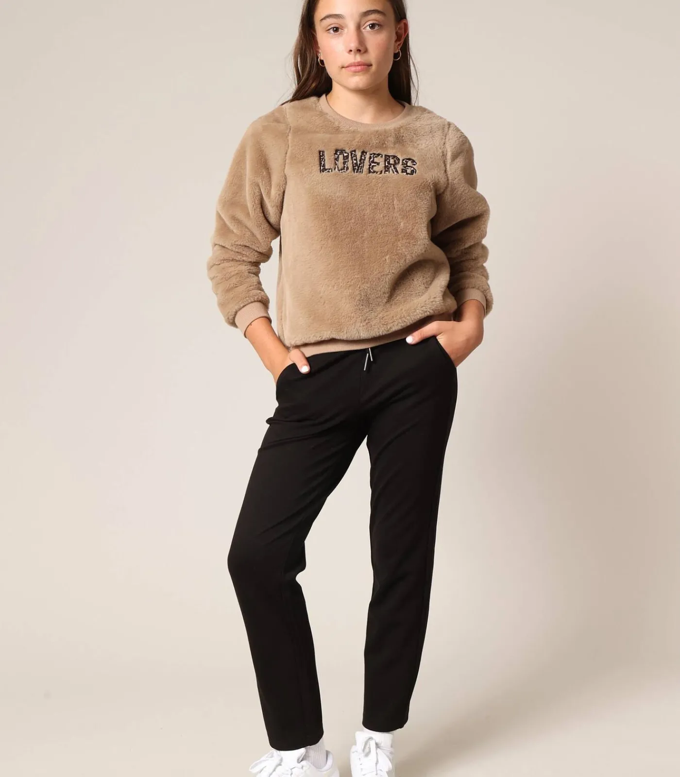 Kinderen Deeluxe KYLERA - Sweatshirt van imitatiebont met "LOVERS"-borduursel