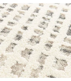 Oviala Laagpolig vloerkleed met ecru vierkant patroon 120 x 170 cm