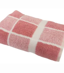 Linandelle Lichtroze katoenen geruite handdoek 50x100 cm