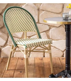 Hot Liggende zwartmarmeren terrastafel van 60 cm en 2 groene stoelen Tuinmeubelen