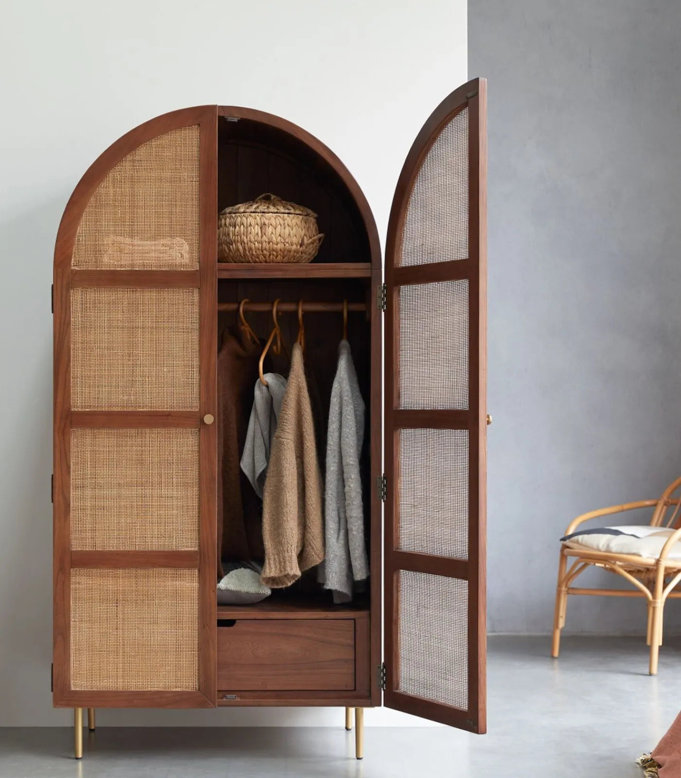 New Lisbeth - Kast van iepenhout en riet Meubels