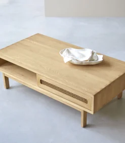 Tikamoon Luis - Massief iepenhout en rieten salontafel