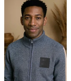 Heren J&JOY Marineblauwe herentrui met gekleurde strepen