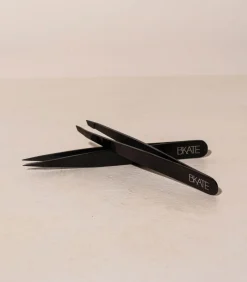 B’Kate Cosmetics Point Tweezer