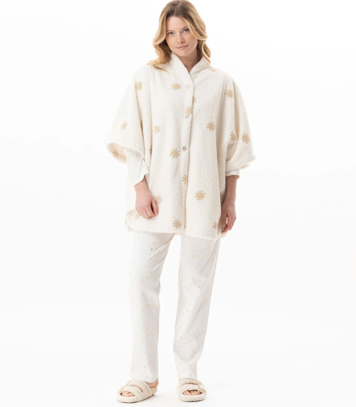 Best Poncho met knopen en motief ESSENTIEL 178 DAMES Loungewear