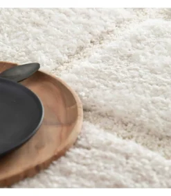 Oviala Rechthoekig hoogpolig vloerkleed in ecru shaggy-stijl 120 x 170 cm