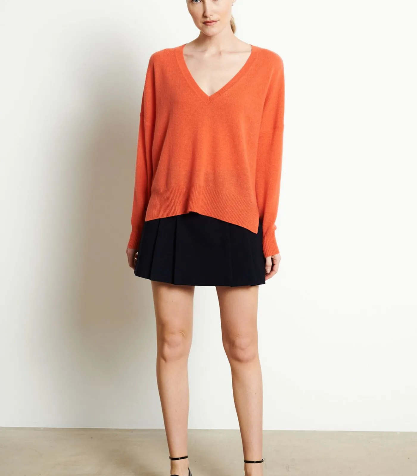 Outlet RIA 3 Diepe V-Hals Trui - 100% kasjmier DAMES Truien & Cardigans