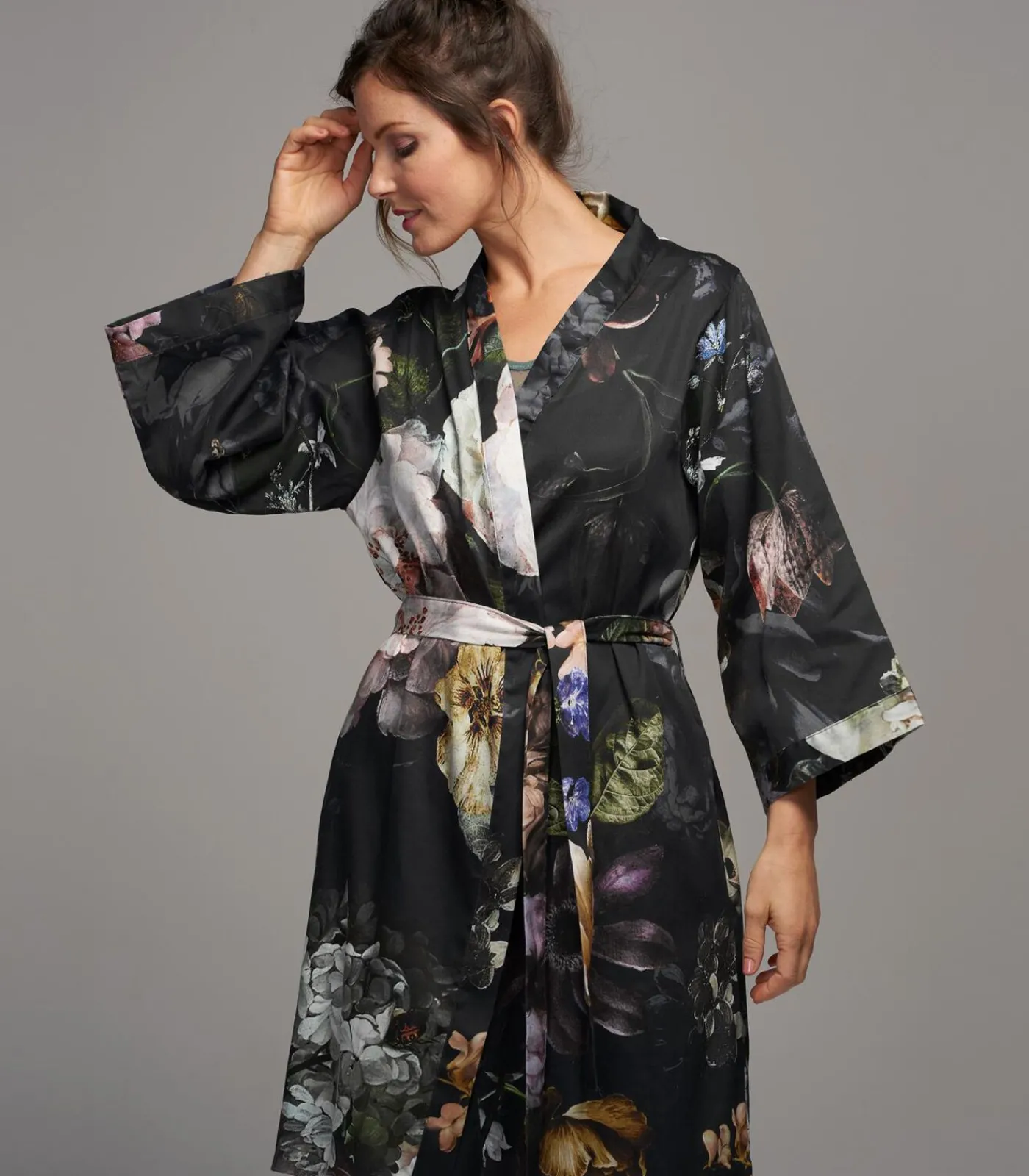 DAMES ESSENZA SARAI FLEUR FESTIVE - Kimono