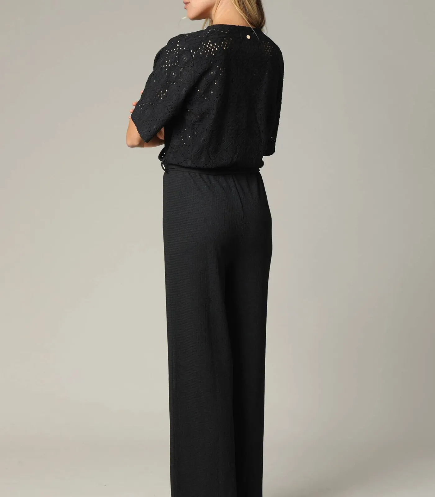 Best TAYLA - Zwarte crossover-jumpsuit voor dames met mooie mesh DAMES Jumpsuits