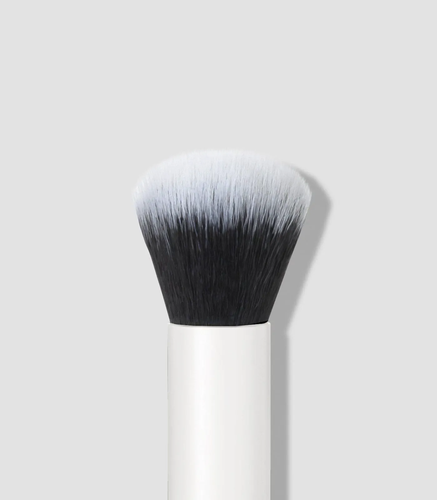 IsaDora The Mini Buffer Brush