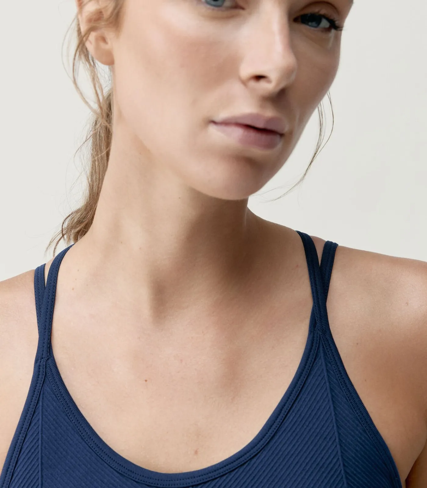 Sale Top Sarvan DAMES Sportkledij