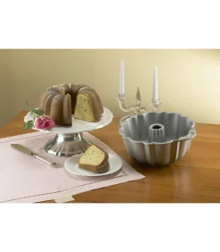Hot Tulband Bakvorm Anniversary Bundt Goud ø 27 cm / 3.5 liter Bakken