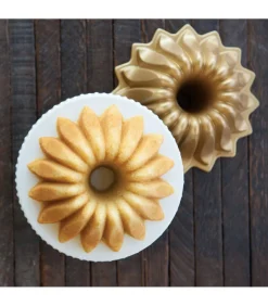 Nordic Ware Tulband Bakvorm Lotus Bundt Goud ø 21 / 1.2 liter