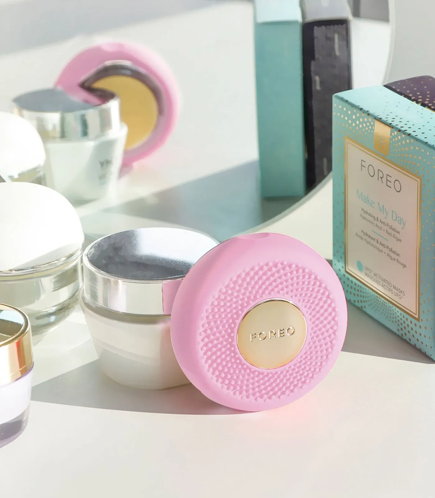 FOREO UFO Mini 2 Pearl Pink Krachtig 2-minuten Gezichtsbehandelingsapparaat voor alle huidtypen