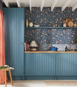 Vliesbehang Bird & Pomegranate Navy Blue Wanddecoratie