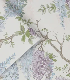 New Vliesbehang Wisteria Garden Pale Iris | Wanddecoratie