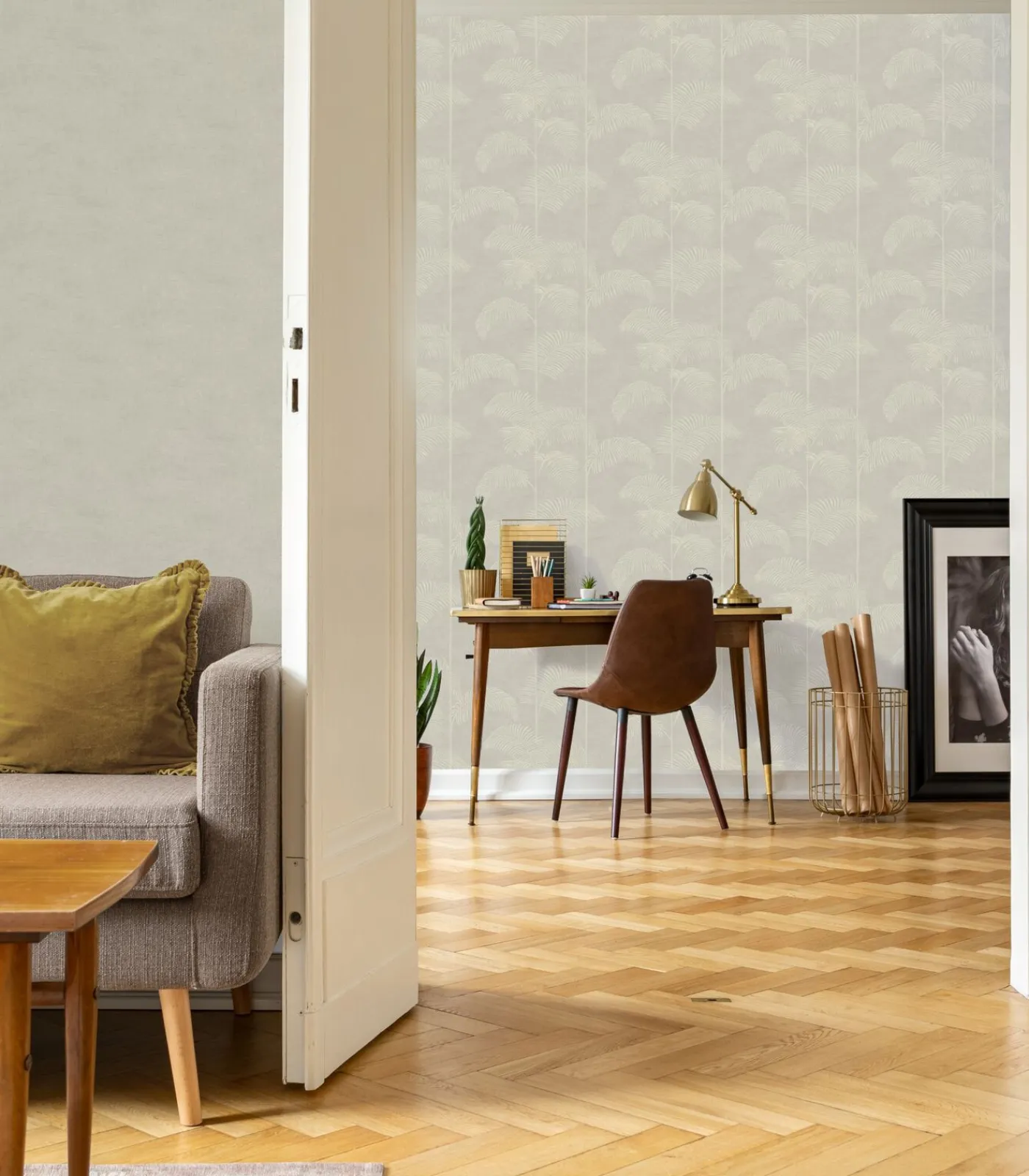 JOOP! Vliestapete Palme deluxe Beige