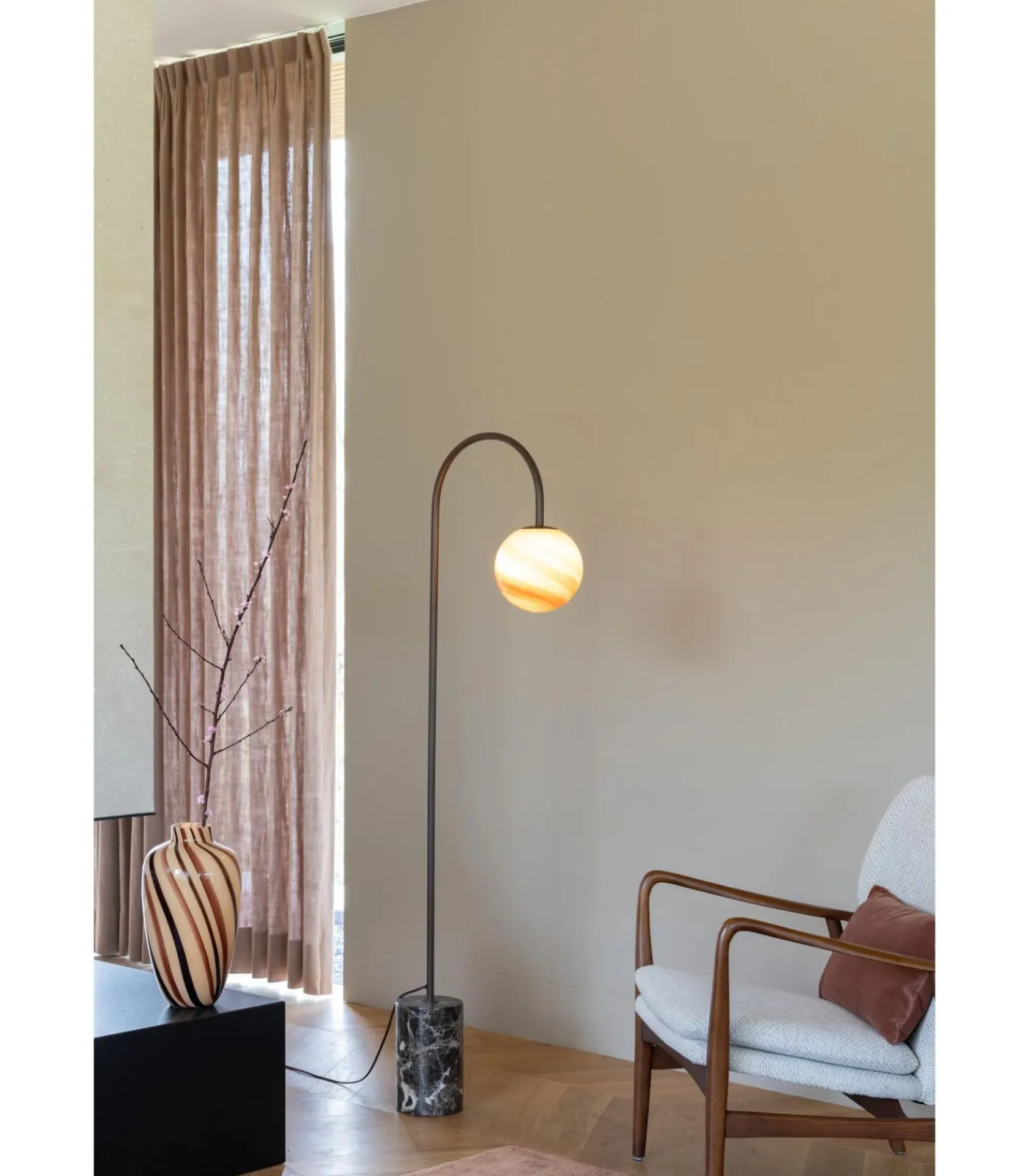 It's about RoMi Vloerlamp Tivoli - Bruin - 20x42x163cm