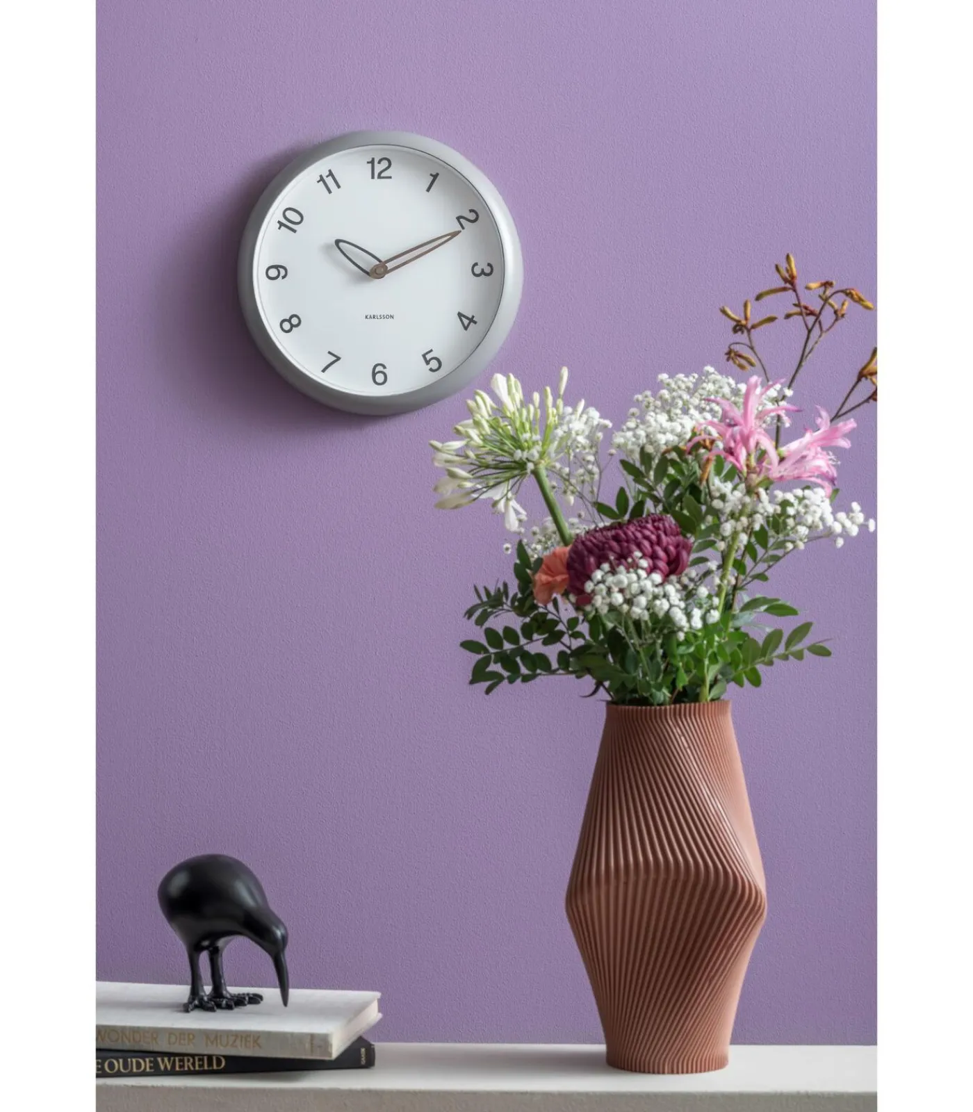 Karlsson Wandklok Bella - Donkergrijs - 4.2x30x30cm