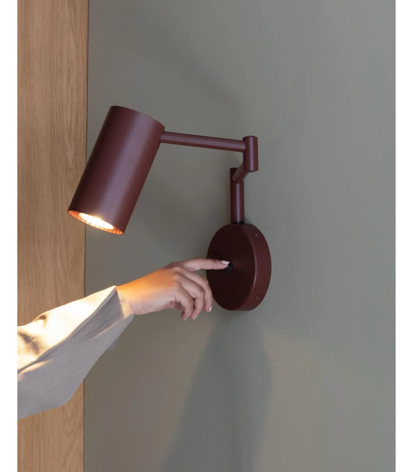 Clearance Wandlamp Bilbao - Rood - 33x12x27cm Muurverlichting