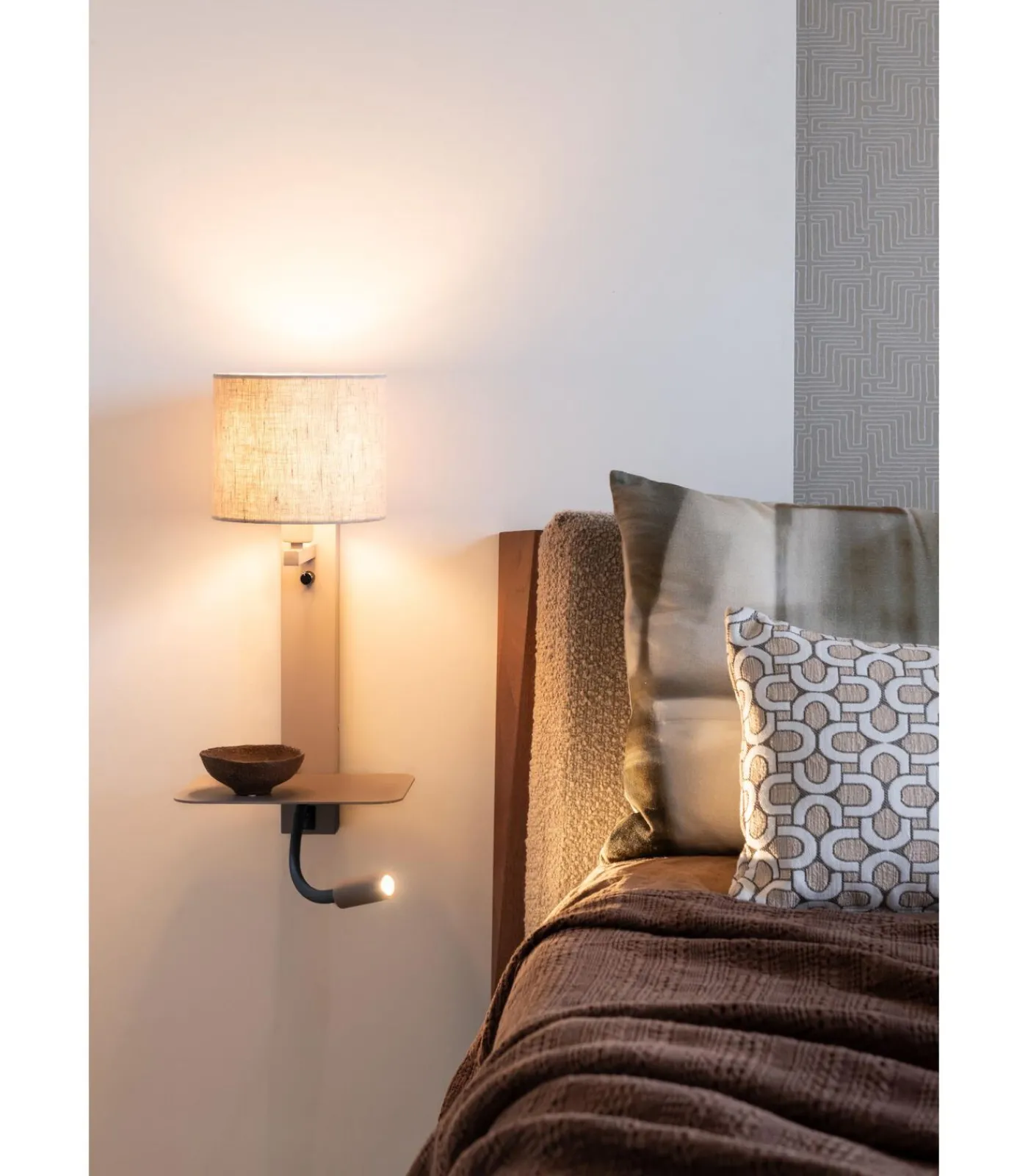 It's about RoMi Wandlamp Florence - Bruin - 24x24x52cm