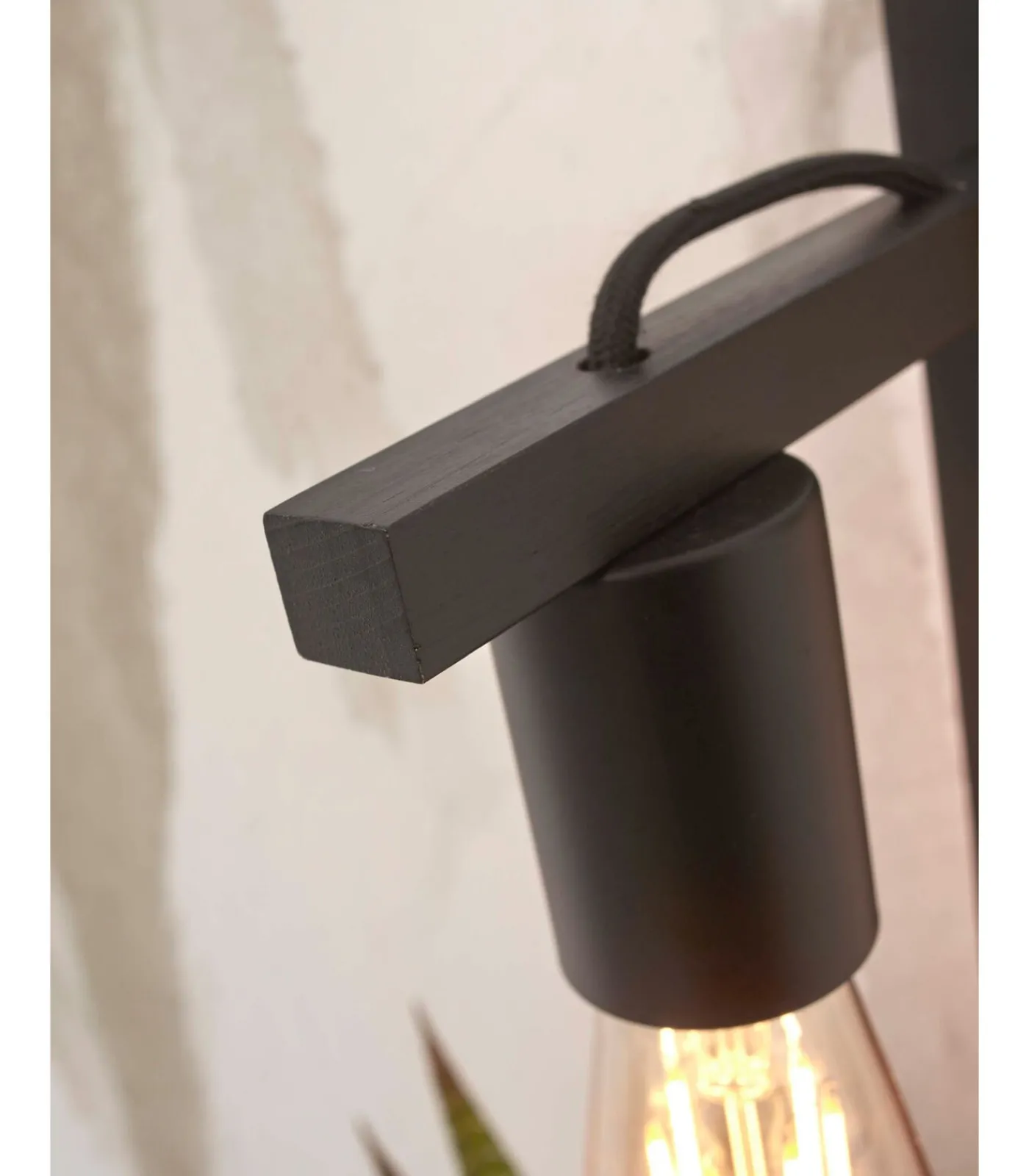 GOOD &MOJO Wandlamp Flores - Bamboe Zwart - 30x18x52cm