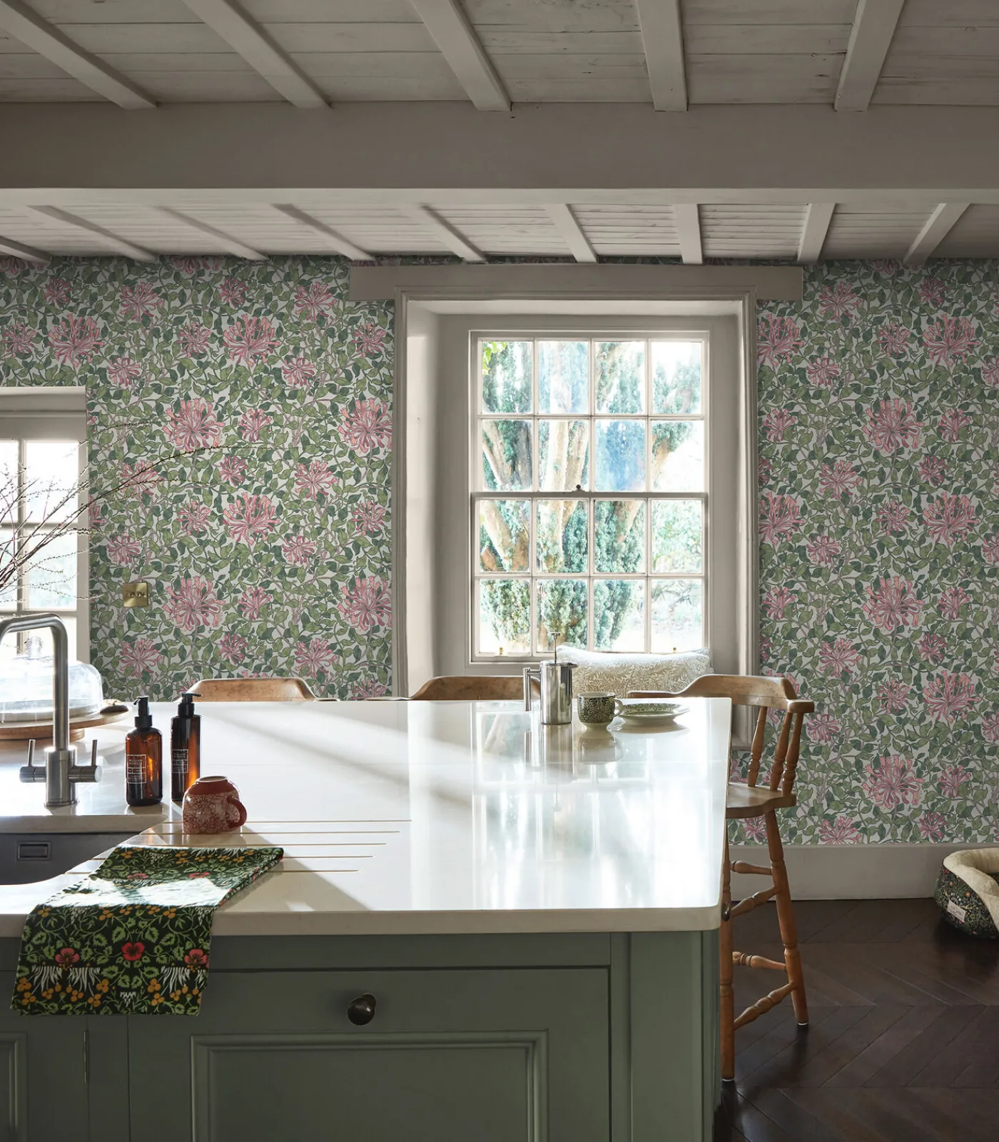 William Morris at Home Vliesbehang - Honeysuckle Blossom - 1000x52