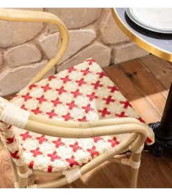 Oviala Witmarmeren terrastafel en 2 rode stoelen set