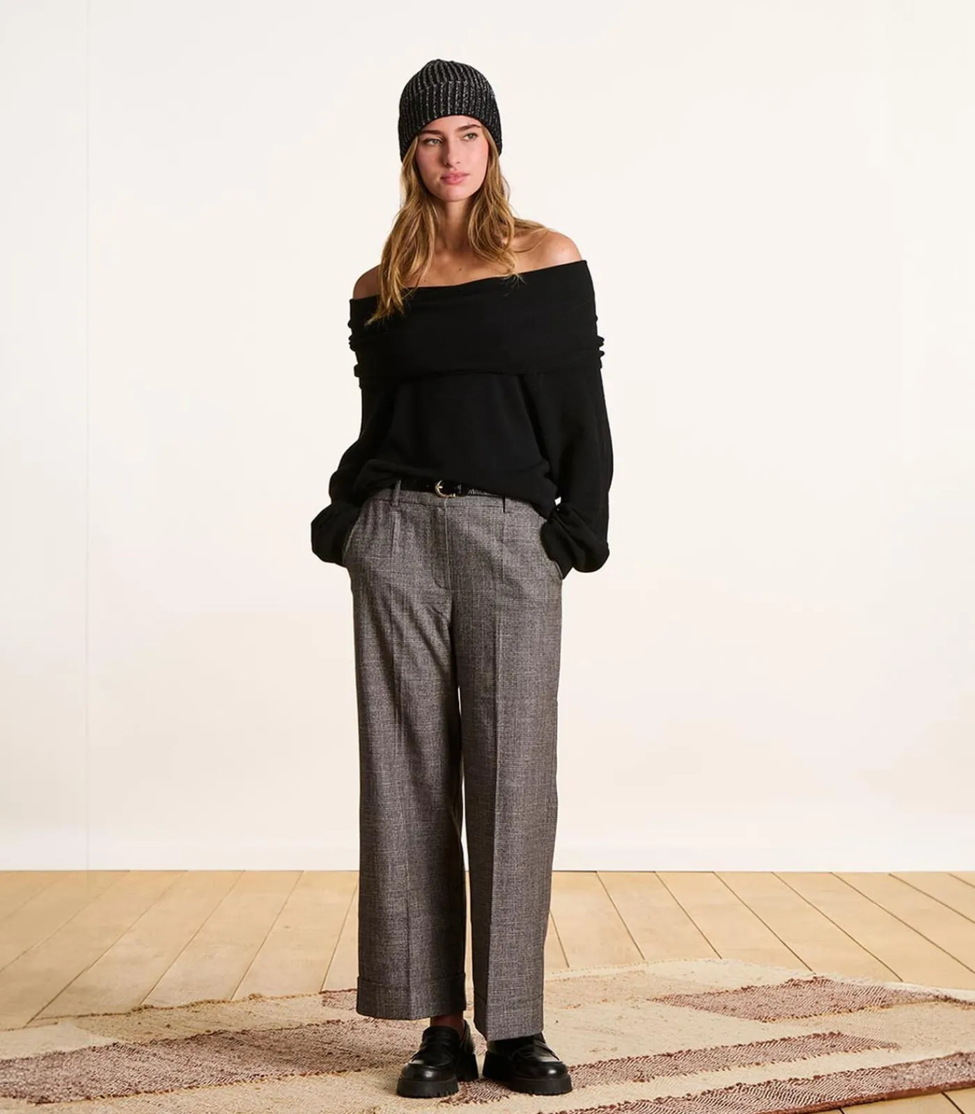 New Zwarte muts met zilveren lurex, gebreid DAMES Hoeden & Petten